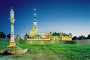 Jasna Gora au crépuscule